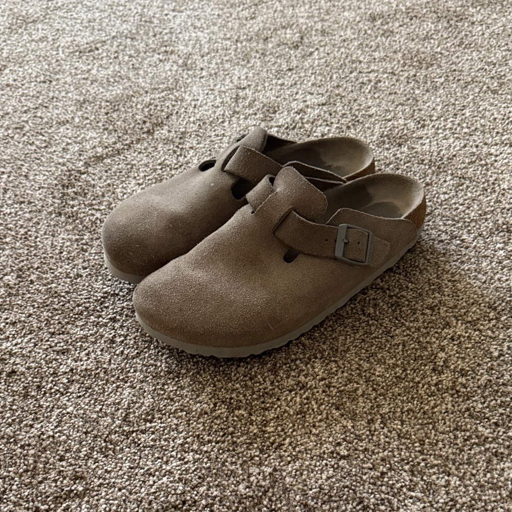 Birkenstock Tan Suede Buckle clogs